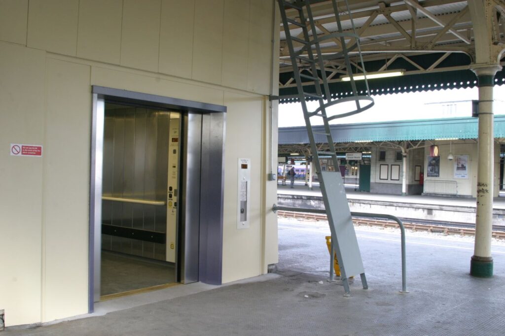 Finally, the new hydraulic, 2-stop lifts, individually weighing approximately 3 tons, were installed.