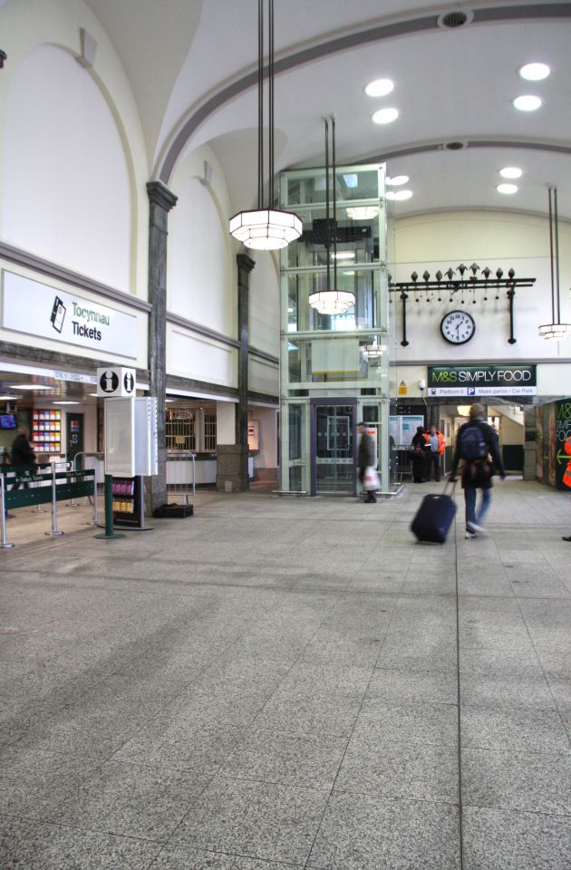 Stannah was Principal Contractor for Arriva Trains Wales and Network Rail, ensuring easy access to Platform Zero.