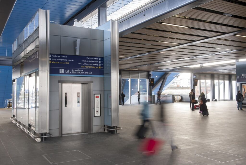 Easing congestion in a main thoroughfare.