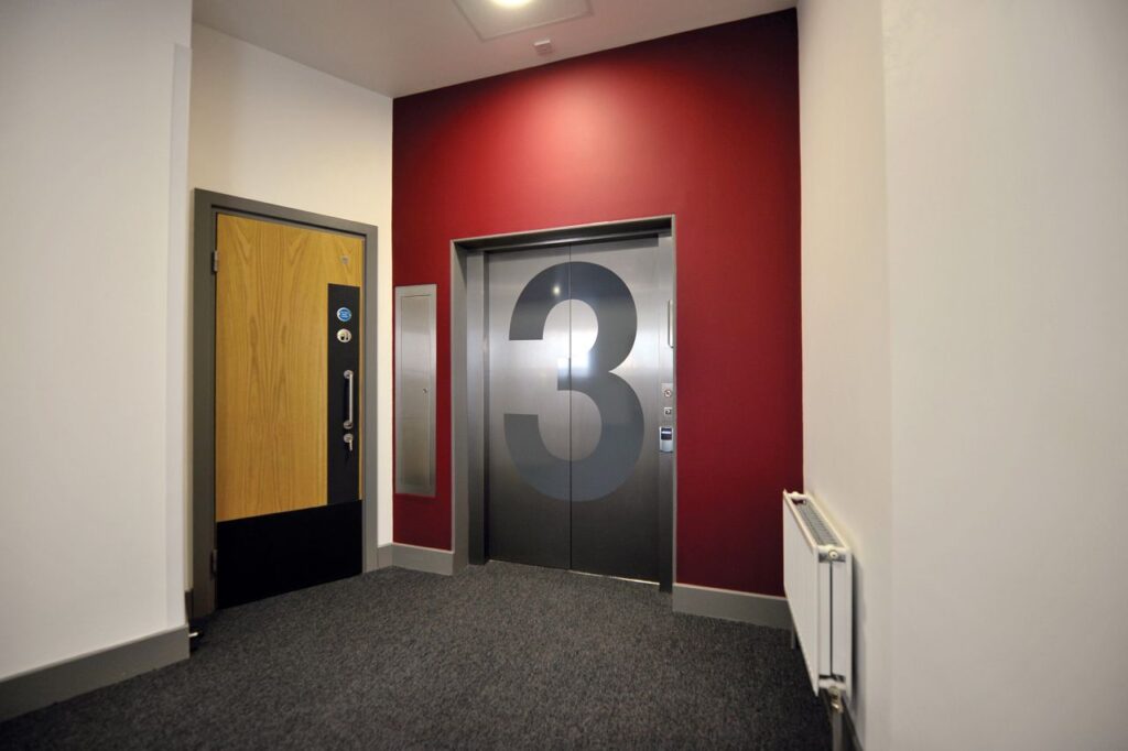 Compact controls located at the top of the shaft save space.