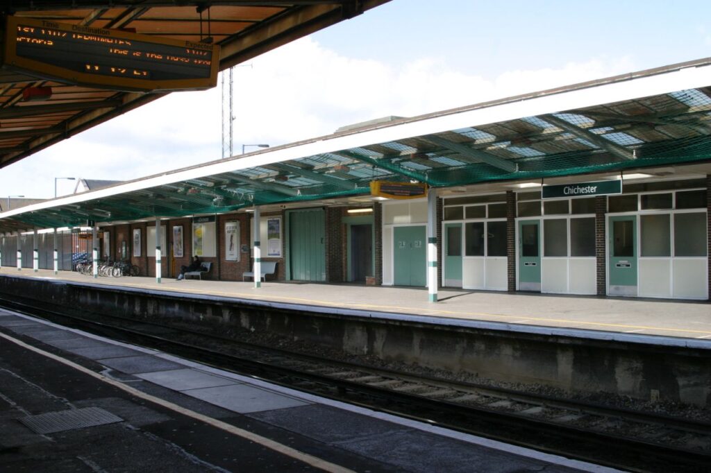 Between-platform access for all via a refurbished lift and underground tunnel.