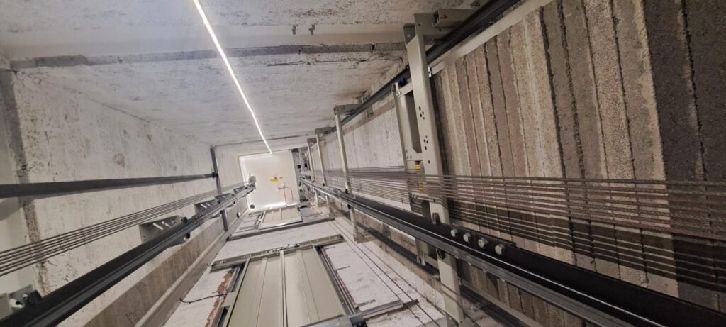 Lift matches the dimensions of the existing lift shaft