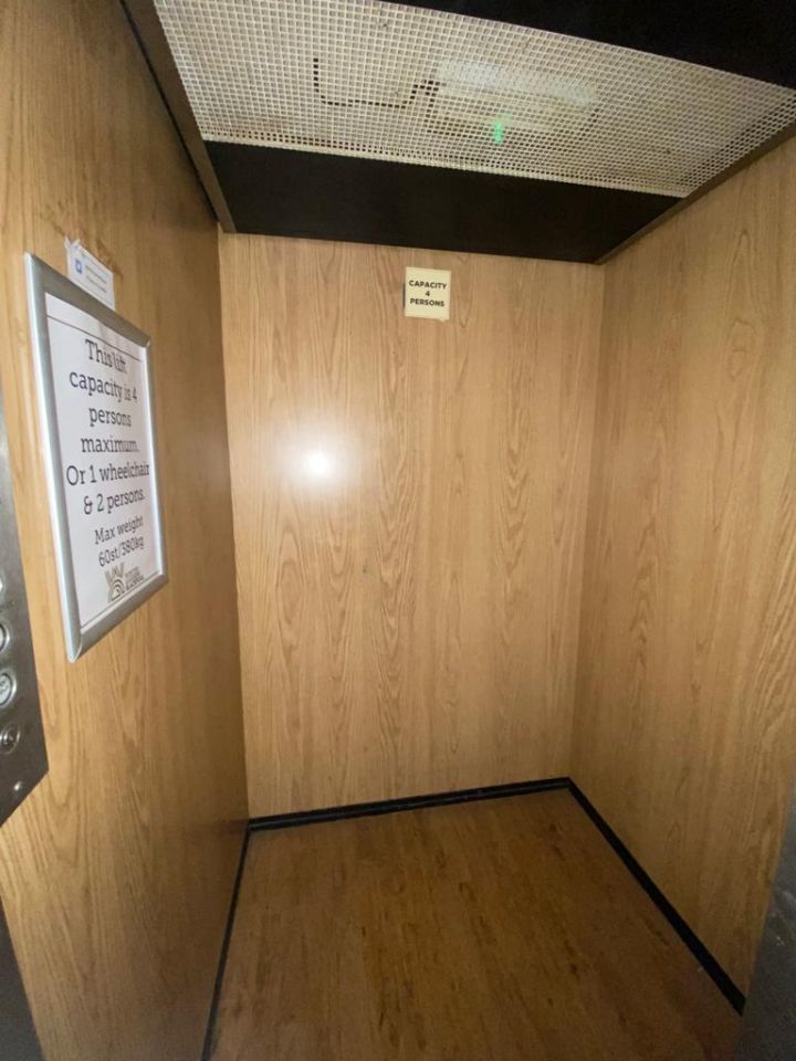 The existing lift dated back to the 1950s and in looks did not quite match up to the richness of its surroundings.