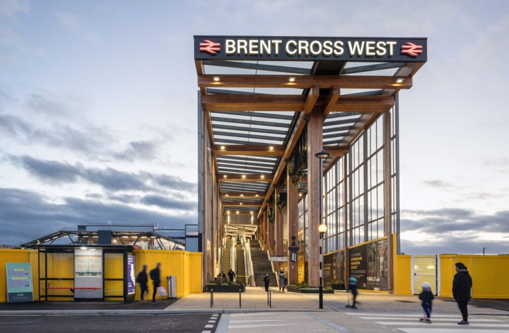 Brent Cross West Eastern entrance. Image credit Thameslink.