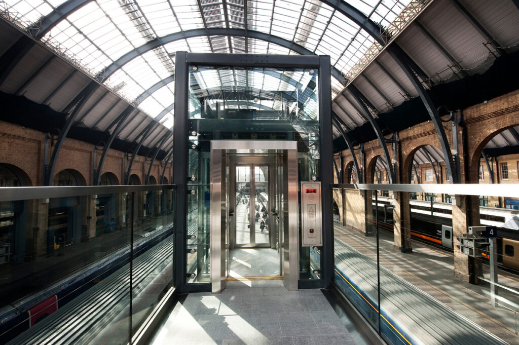 Bespoke custom-made passenger lifts