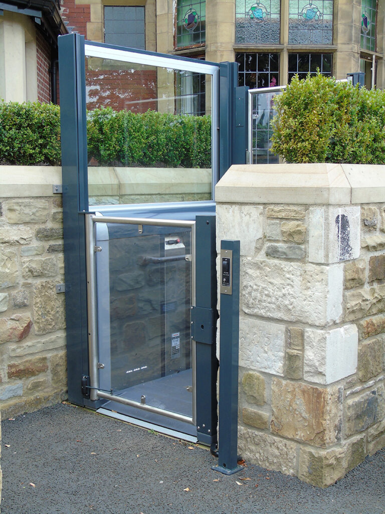 External Lowriser 2 with glass entry door.