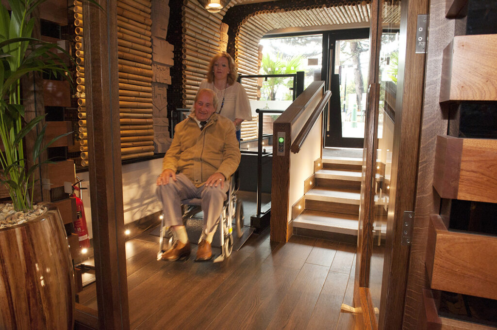 Lowriser providing easy access to a Bournemouth restaurant.