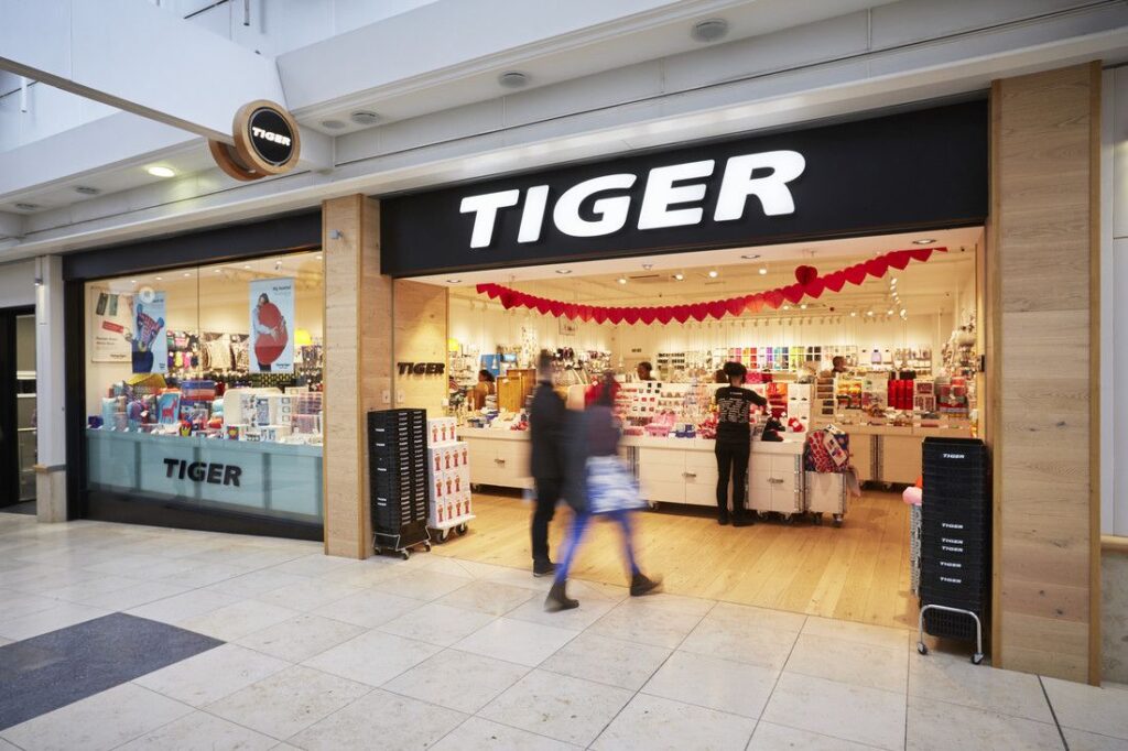 Flying Tiger exterior