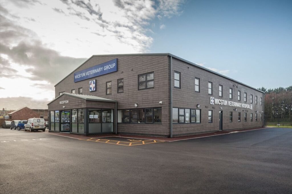 Stannah vertical platform lift for Wicstun Veterinary Group