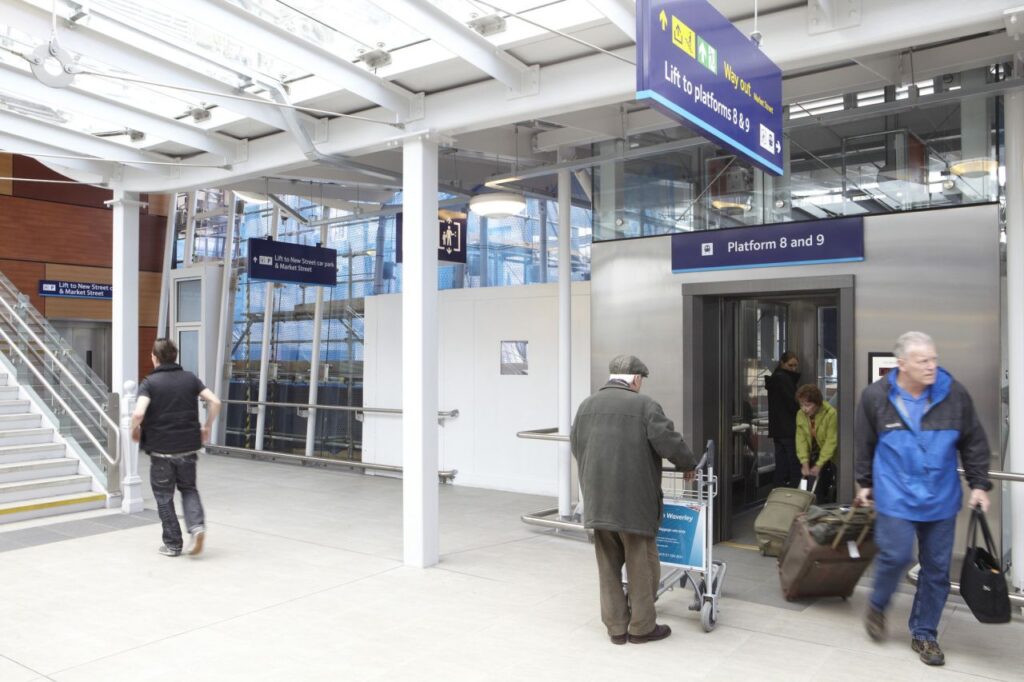 The Platform 8/9 lift: a semi-scenic, hydraulic passenger lift replacement.