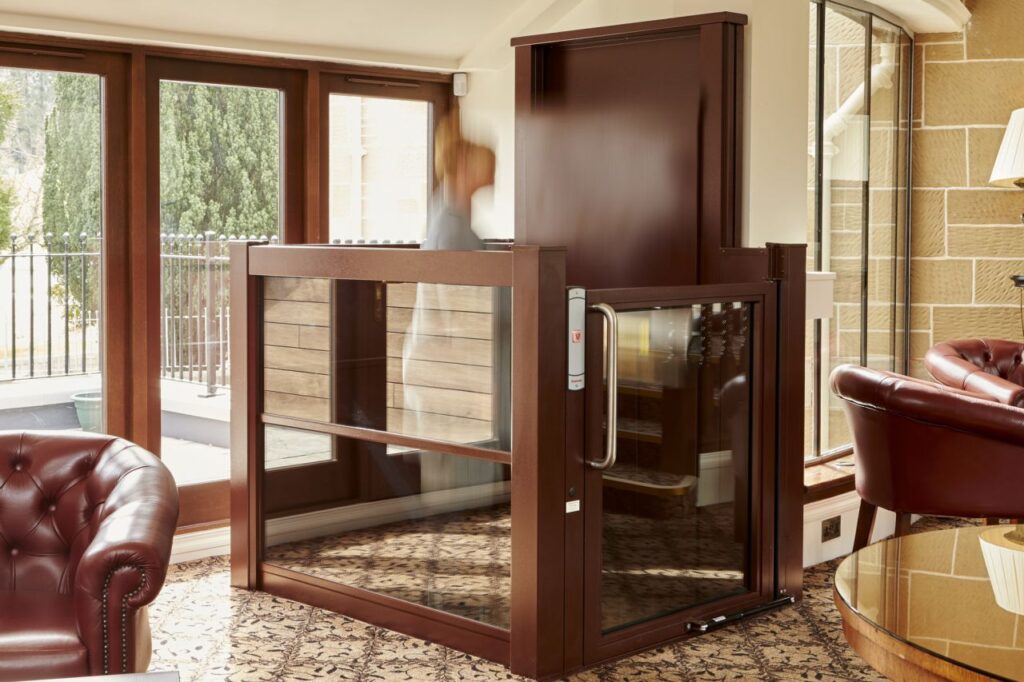 Stannah Midilift SL in Crossbasket Castle