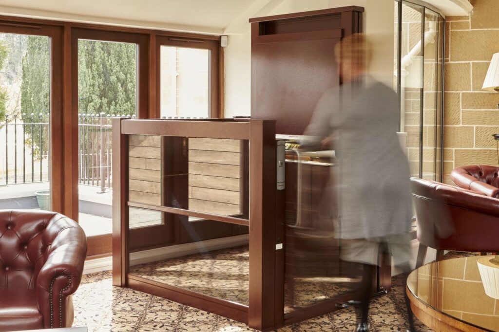 Stannah Midilift SL in Crossbasket Castle