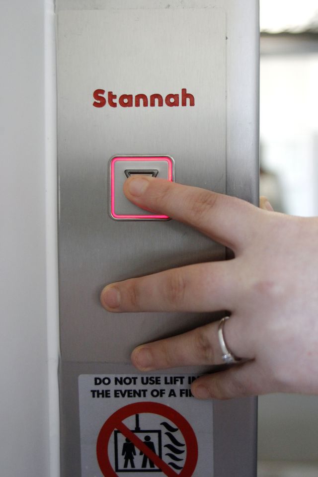 Landing console in action